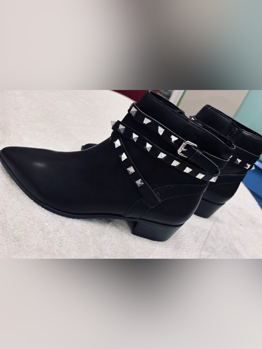 Brand New Ankle Boots by Steve Madden - Size 9.5 M - heel 1.5 Inches - box 16